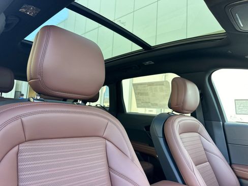 New 2026 Lincoln Nautilus Reserve AWD/4WD image 16