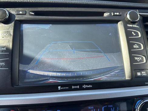 Used 2016 Toyota Highlander XLE image 16