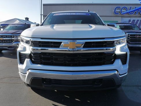 Used 2024 Chevrolet Silverado 1500 LT image 2