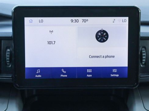 Used 2022 Ford Explorer XLT image 28