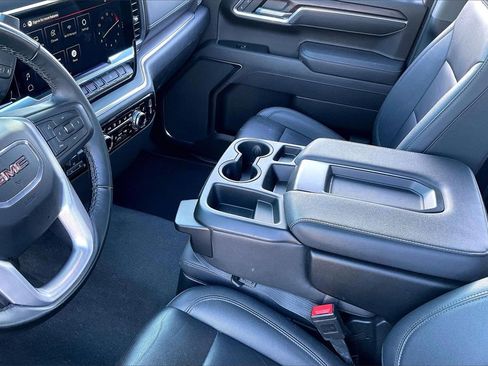 Used 2025 GMC Sierra 1500 SLT image 14