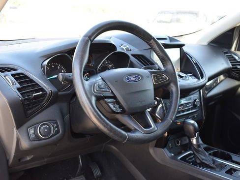 Used 2017 Ford Escape Titanium FWD image 8