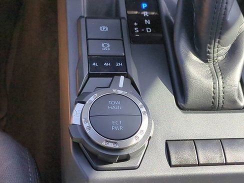 Used 2025 Toyota Tacoma SR5 image 26