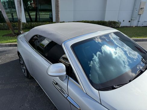 Used 2017 Rolls-Royce Dawn image 13