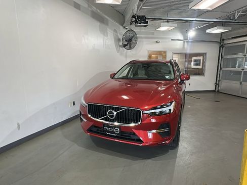 Certified 2023 Volvo XC60 B5 Core w/ Climate Package image 1