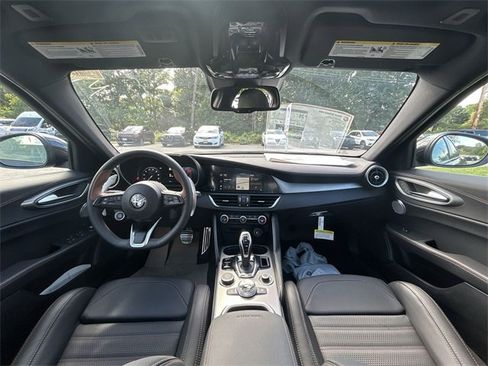 New 2025 Alfa Romeo Giulia AWD w/ Driving Assist Package image 12