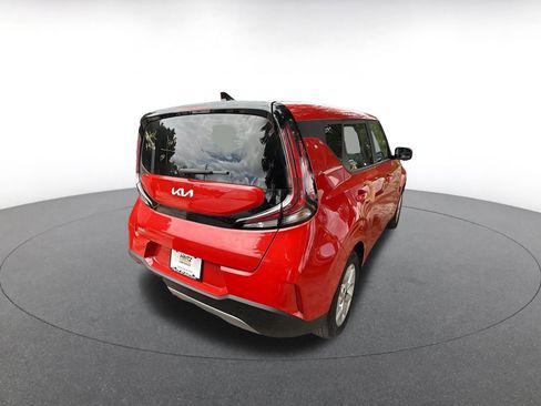 Used 2025 Kia Soul LX w/ LX Technology Package image 7