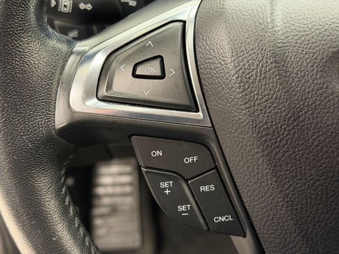 Used 2022 Ford Edge Titanium AWD/4WD image 14