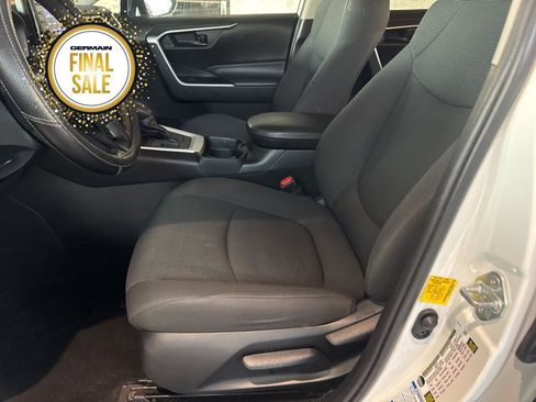 Certified 2020 Toyota RAV4 LE image 10