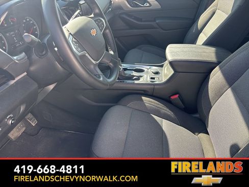 Used 2023 Chevrolet Traverse LT image 26