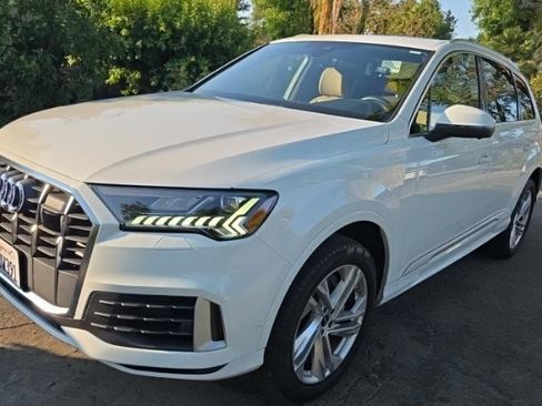 Used 2023 Audi Q7 3.0T Premium w/ Convenience Package AWD/4WD image 1