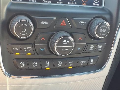 Used 2018 Jeep Grand Cherokee Limited AWD/4WD image 20