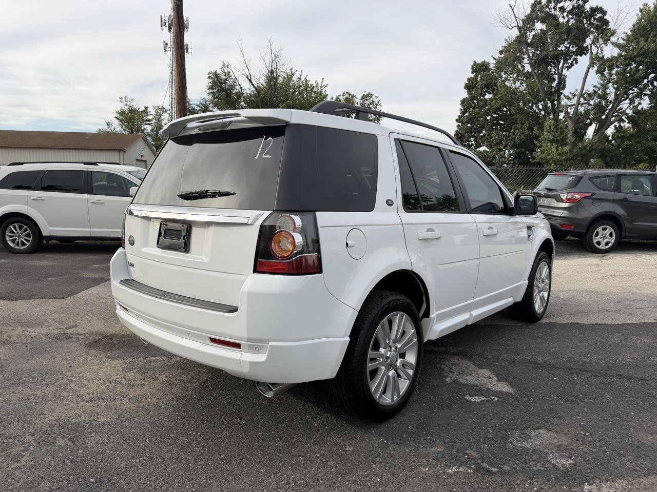 Used 2015 Land Rover LR2 AWD/4WD image 6