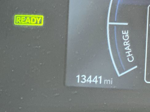 Used 2025 Toyota Camry SE image 15