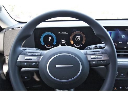 Used 2026 Hyundai Kona SE FWD image 12