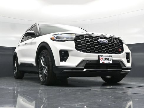 Used 2025 Ford Explorer ST AWD/4WD image 54