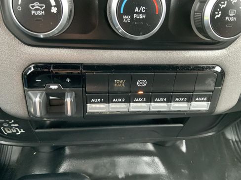 Used 2023 RAM 4500 Tradesman w/ Chrome Appearance Group AWD/4WD image 38