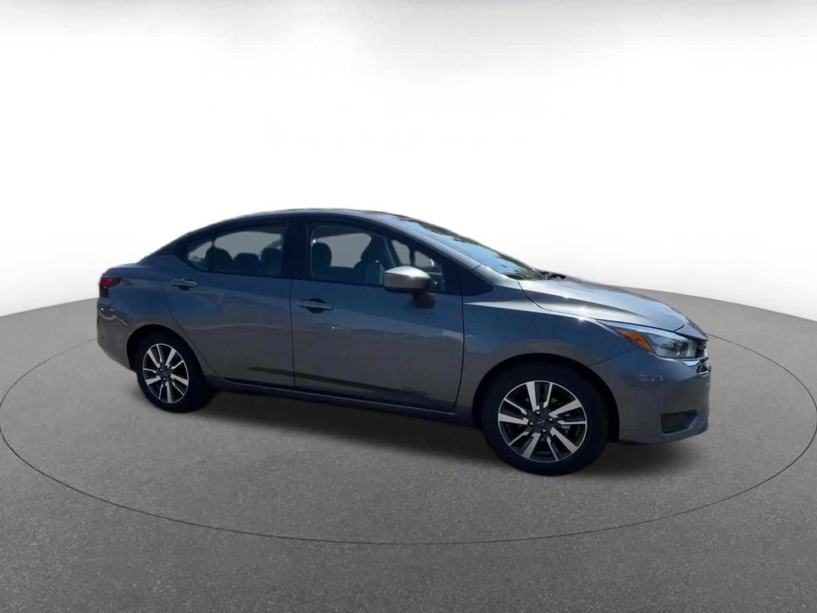 Used 2025 Nissan Versa SV FWD image 2