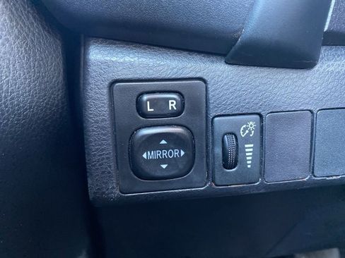 Used 2019 Toyota Corolla LE image 25