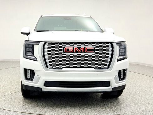 Used 2024 GMC Yukon Denali w/ Denali Reserve Package image 2