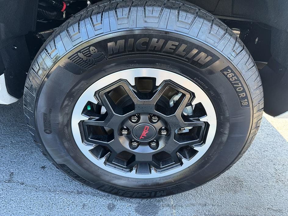 Certified 2026 Toyota 4Runner TRD Off-Road AWD/4WD image 27