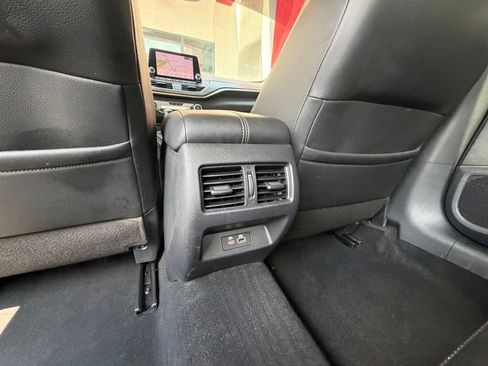 Used 2019 Nissan Altima 2.5 Platinum FWD image 33