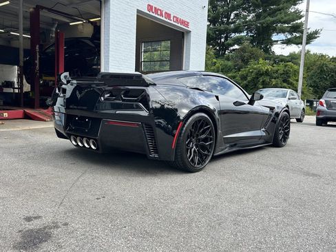 Used 2018 Chevrolet Corvette Z06 RWD image 15
