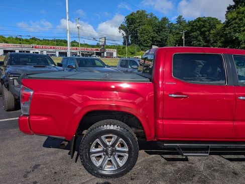 Used 2019 Toyota Tacoma Limited AWD/4WD image 8