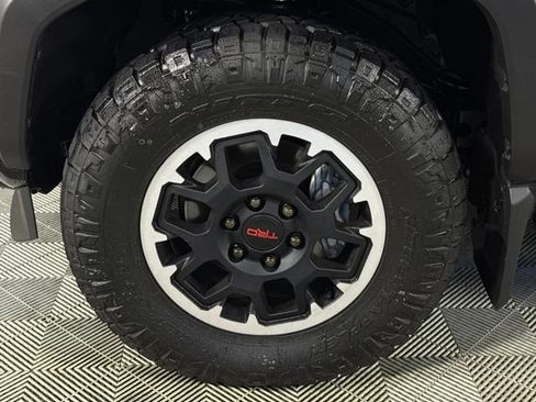 Used 2026 Toyota 4Runner TRD Off-Road Premium AWD/4WD image 14