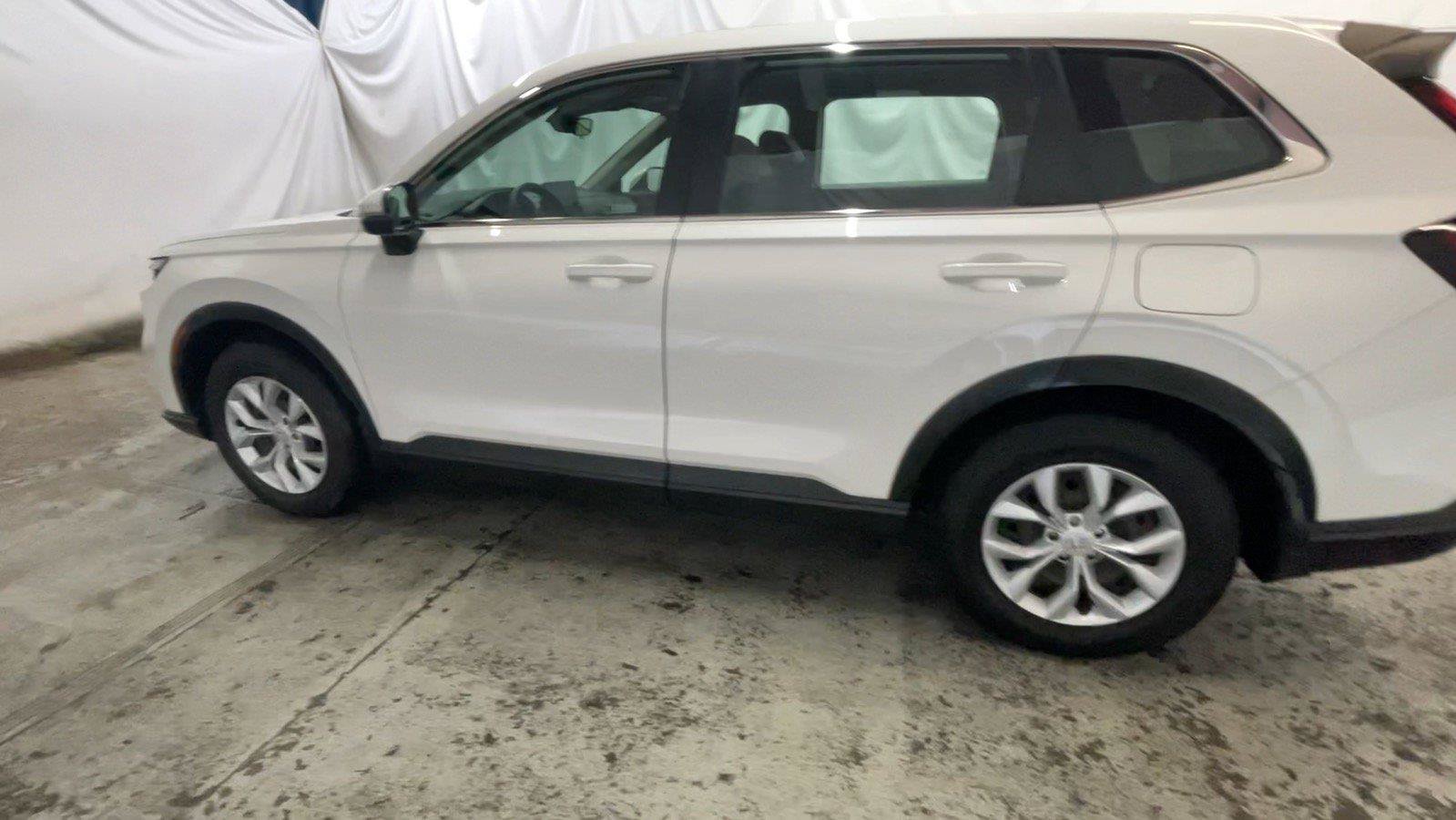 Used 2024 Honda CR-V LX image 12