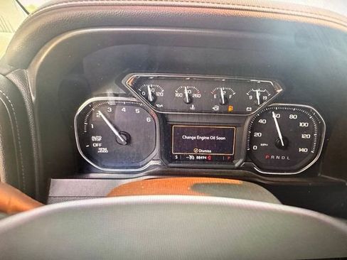 Used 2020 GMC Sierra 1500 SLT RWD image 5