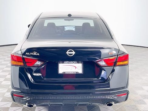 Used 2024 Nissan Altima 2.5 SR w/ SR Premium Package FWD image 7