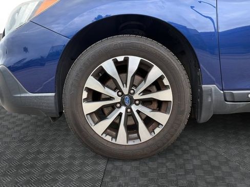 Used 2015 Subaru Outback 2.5i Limited AWD/4WD image 13