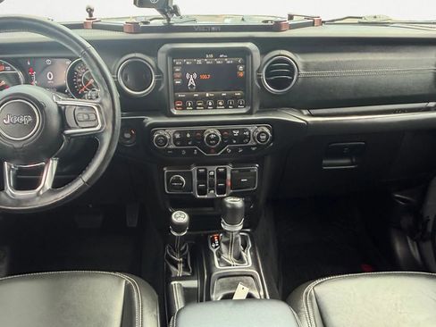 Used 2019 Jeep Wrangler Unlimited Sahara AWD/4WD image 17