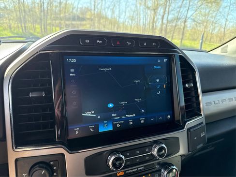 Used 2022 Ford F350 Lariat w/ Black Appearance Package image 28