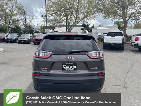Used 2019 Jeep Cherokee Latitude Plus w/ Comfort/Convenience Group image 7
