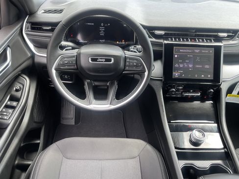 New 2026 Jeep Grand Cherokee Laredo RWD image 11