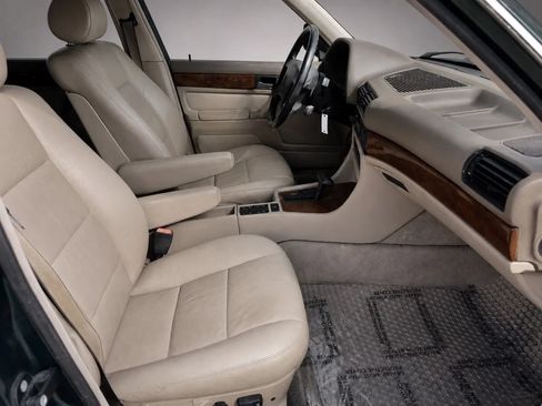 Used 1991 BMW 735iL RWD image 10