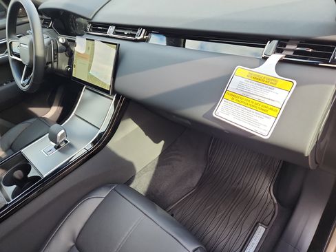 New 2026 Land Rover Range Rover Velar S image 27
