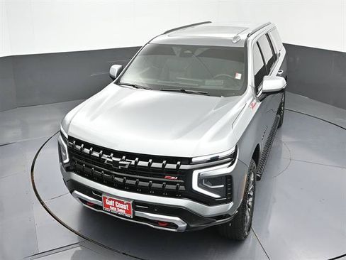 Used 2025 Chevrolet Suburban Z71 w/ Z71 Off-Road Package AWD/4WD image 41