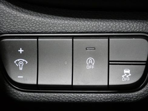Used 2025 Kia Seltos S FWD image 13