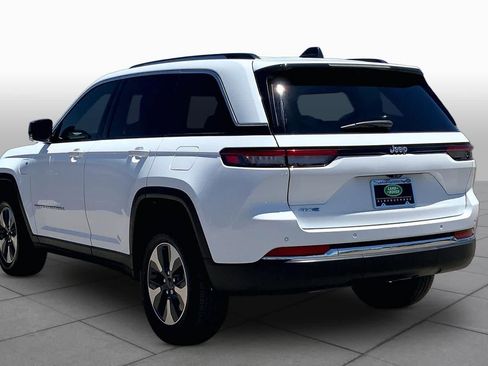 Used 2023 Jeep Grand Cherokee 4WD 4xe w/ Luxury Tech Group II image 11