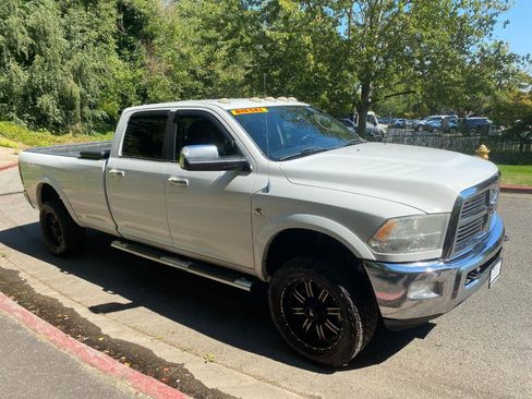 Used 2011 RAM 2500 Laramie w/ Cold Weather Group AWD/4WD image 3