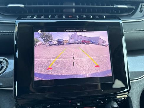 Used 2021 Jeep Grand Cherokee L Laredo w/ Luxury Tech Group I AWD/4WD image 8