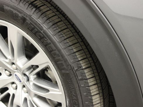 Used 2025 Ford Explorer Active w/ Active Comfort Package image 10