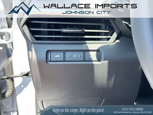 Used 2024 Nissan Altima 2.5 SR AWD/4WD image 30