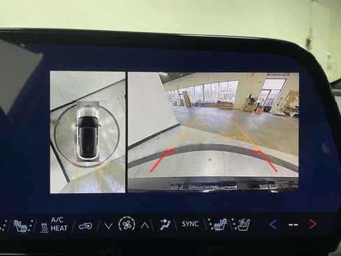 New 2026 Chevrolet Blazer EV RS AWD/4WD image 17