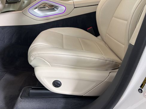 Used 2020 Mercedes-Benz GLS 450 4MATIC image 16