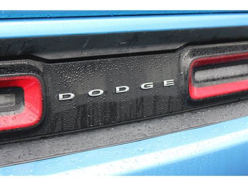 Used 2015 Dodge Challenger SXT Plus image 42