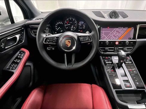 New 2026 Porsche Macan image 13